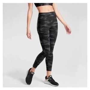 ATHLETA Ultimate Camo 7/8 Length Leggings size Small